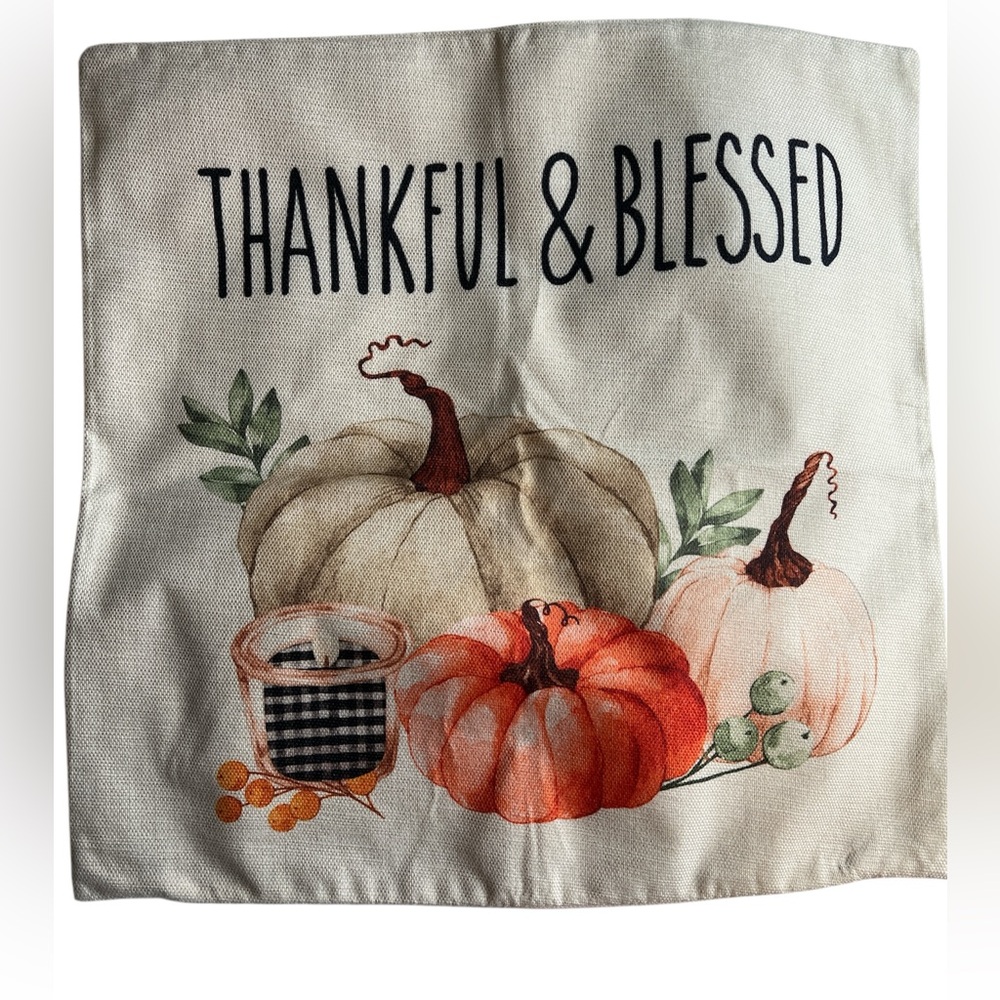 New 18”X18” polyester Holiday pillow covers with zipper closure